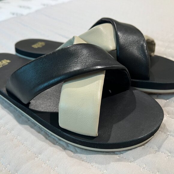 Francis Valentine Criss Cross Cloud Slides size 9 - Picture 3 of 6